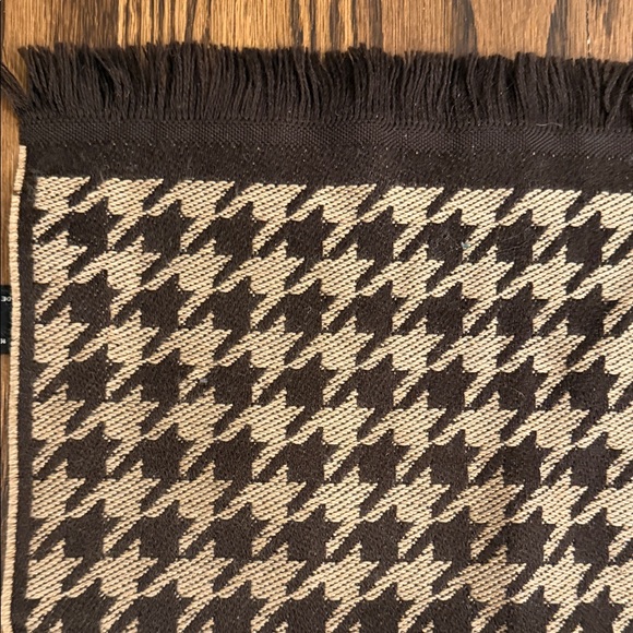 Versace Dark Brown and Tan Houndstooth Wool Scarf - Picture 5 of 10